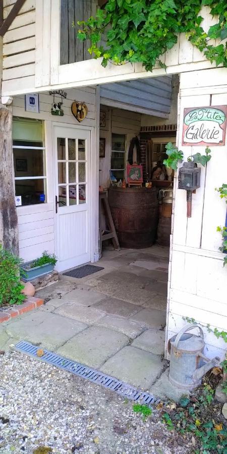 Maillot Ferme De L'Art Rural Et Populaire Bed & Breakfast エクステリア 写真